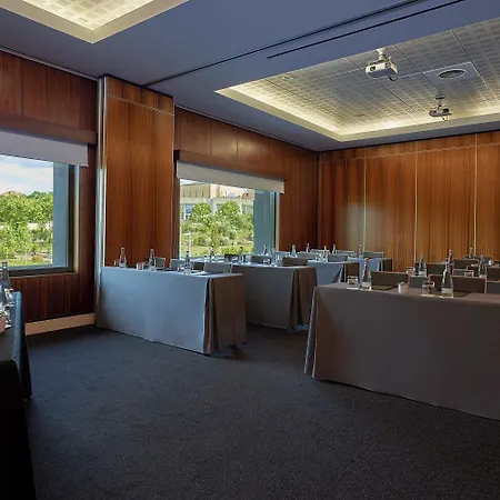 아코레스 리스보아 호텔 4*